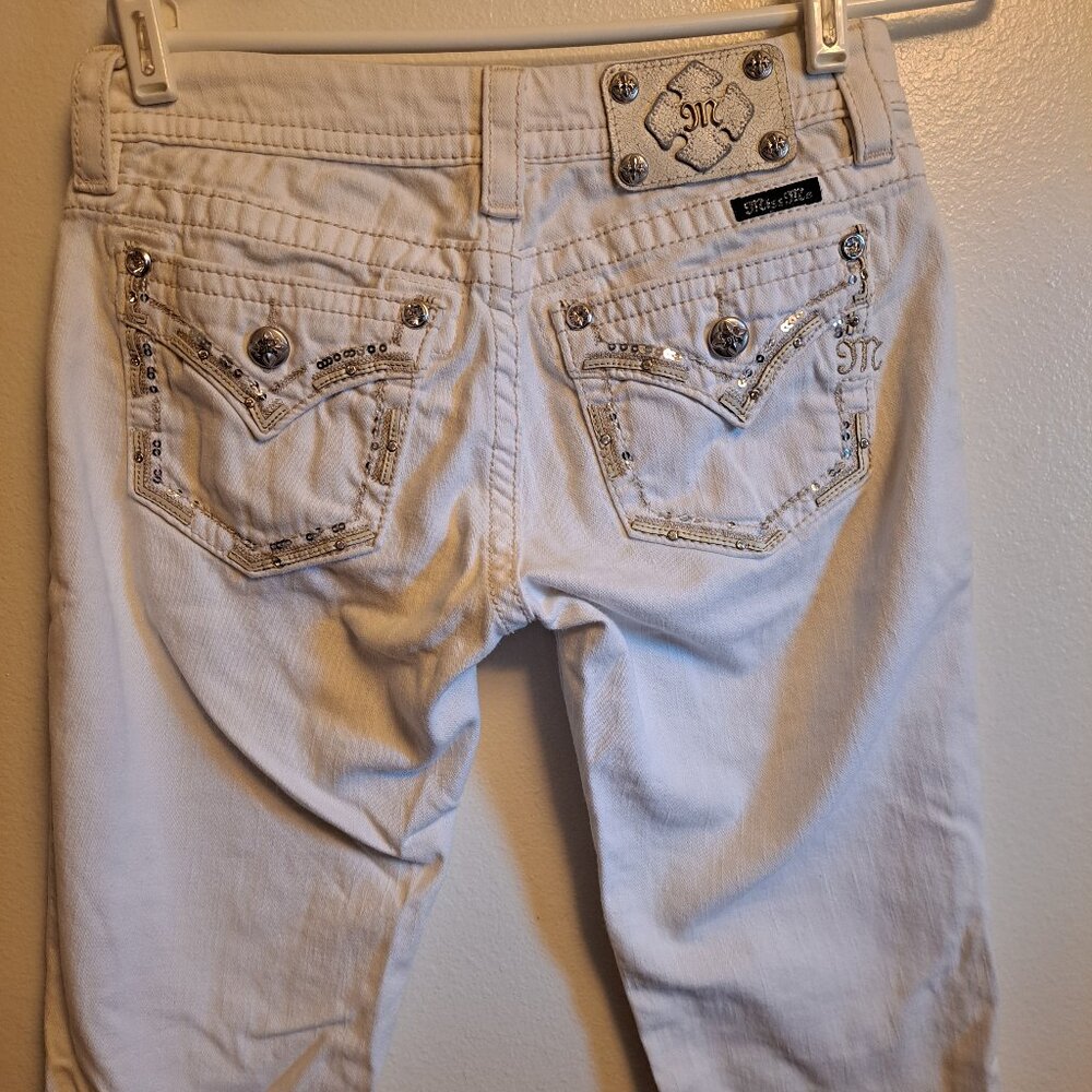 Miss Me Signature White Crop Jeans With Sequins,Leather&Rhinestone Flap Pockets